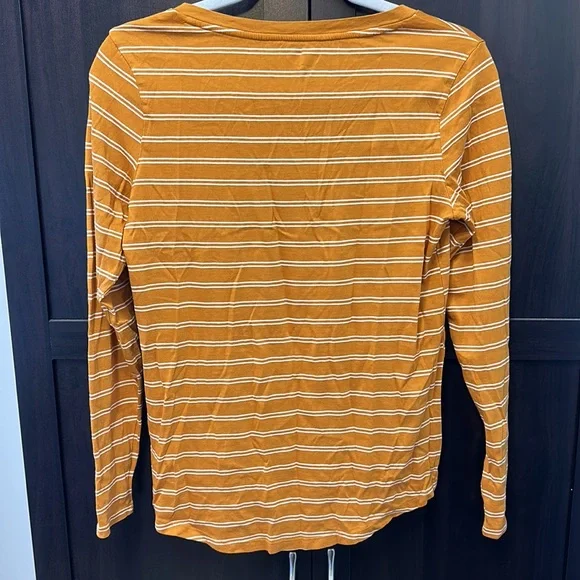 Old Navy Everywear Small Yellow Striped Long Sleeve Tee Shirt NWT - Picture 4 of 4